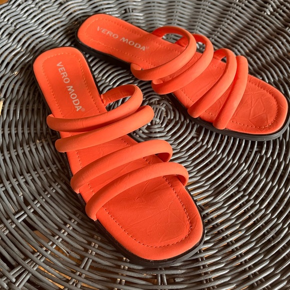 Vero Moda Sandals - Picture 2 of 3